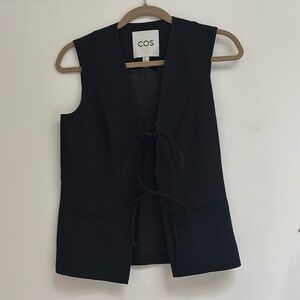 COS BLACK VEST TOP WITH OPEN FRONT TIE CLOSURE. WORN ONCE.